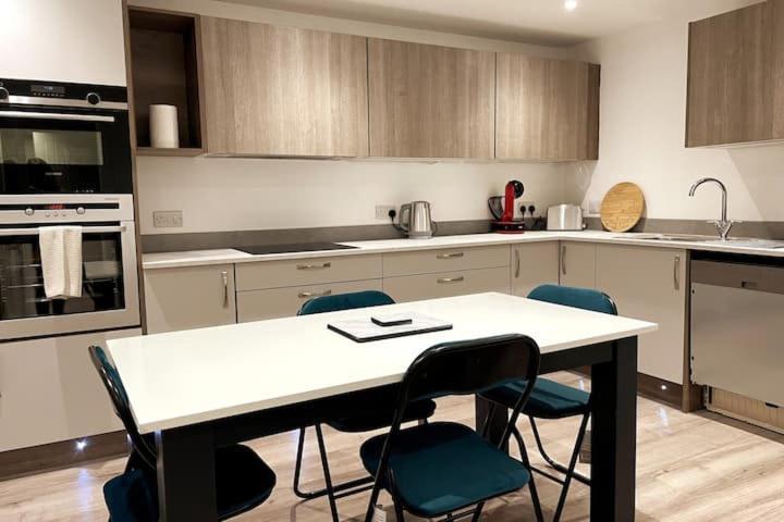Lovely 3 Bedroom Apartment With Private Garden In Edinburgh City Centre Eksteriør bilde