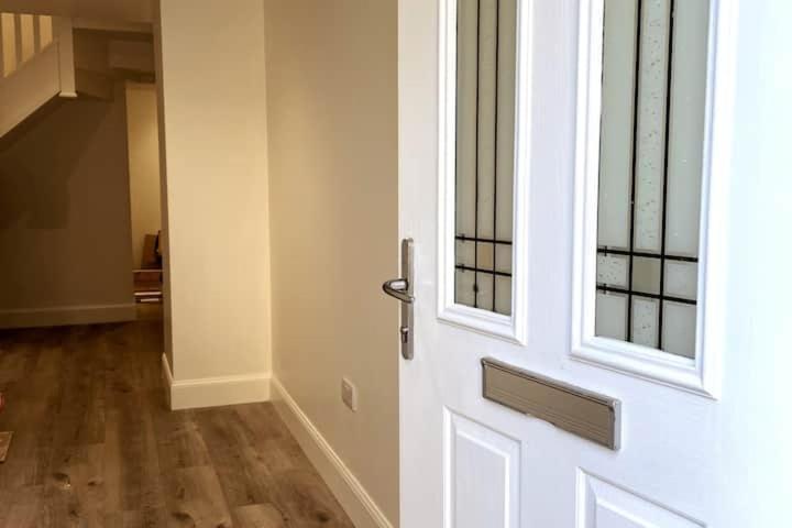 Lovely 3 Bedroom Apartment With Private Garden In Edinburgh City Centre Eksteriør bilde