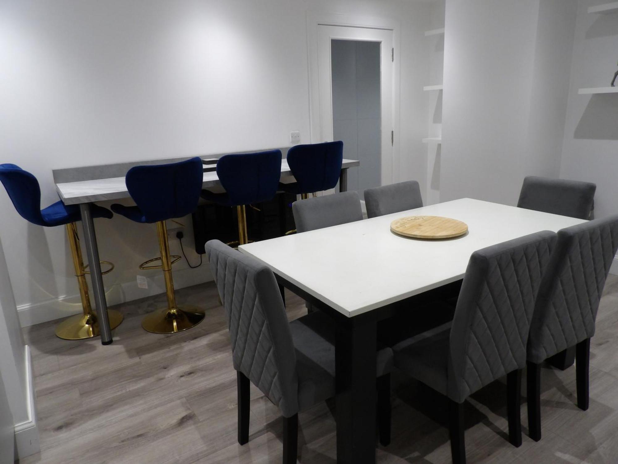 Lovely 3 Bedroom Apartment With Private Garden In Edinburgh City Centre Eksteriør bilde